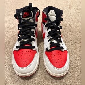 Nike Air Jordan 1 Retro High (GS) Heritage Boy's Sneakers